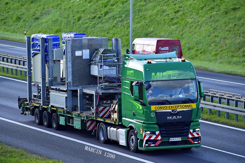 _DSC6639-crop-Miś Transport-MAN TGX II.JPG
