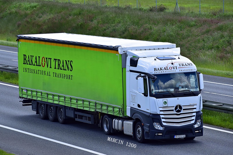 _DSC7360-crop-BAKALOVI TRANS-Mercedes-Benz Actros MP4.JPG