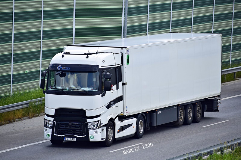 _DSC4528-crop-JB Bautrans-Renault Range T.JPG