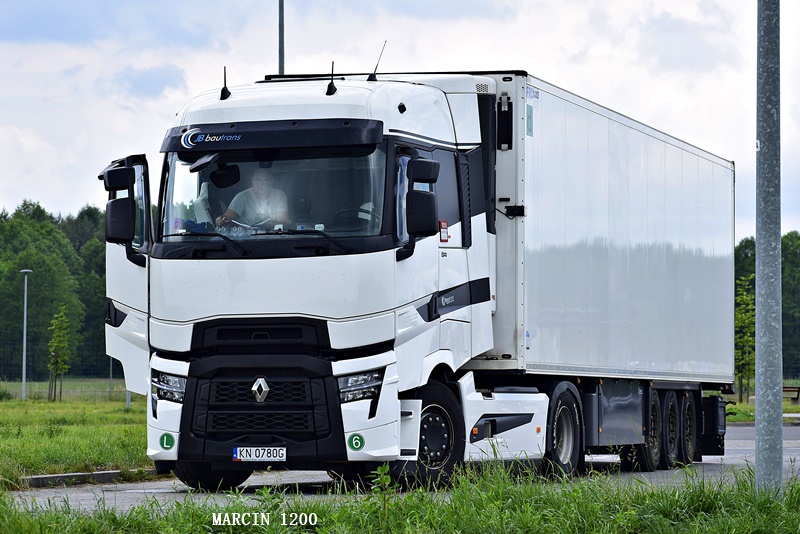 _DSC4543-crop-JB Bautrans-Renault Range T Evo.JPG