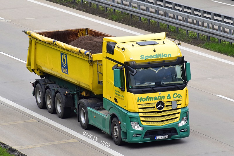 _DSC6342-crop-Mercedes-Benz Actros MP4-Hofmann & Co.JPG
