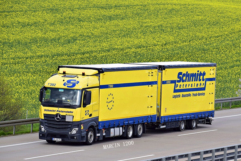 _DSC2394-crop-Schmitt Peterslahr-Mercedes-Benz ActrosL MP5.JPG