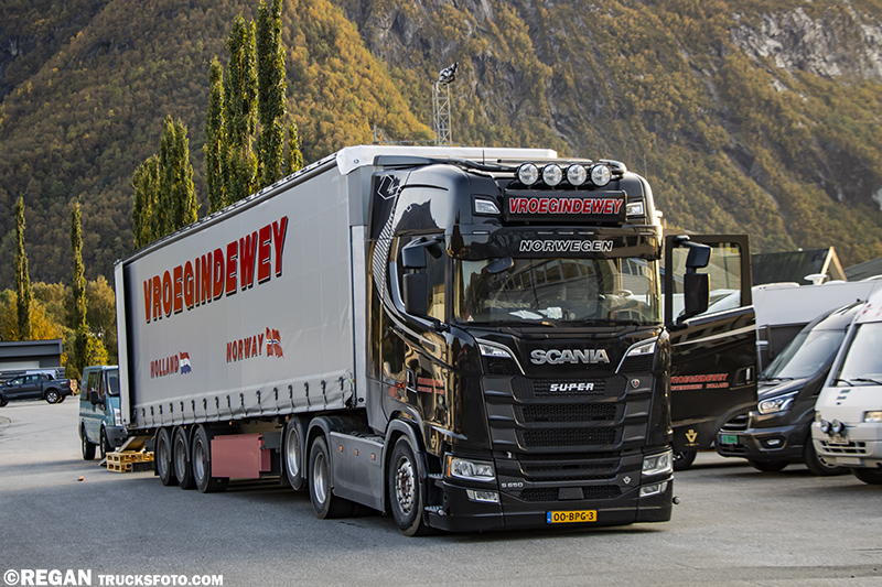 Scania S650 V8 - Vroegindewey.jpg