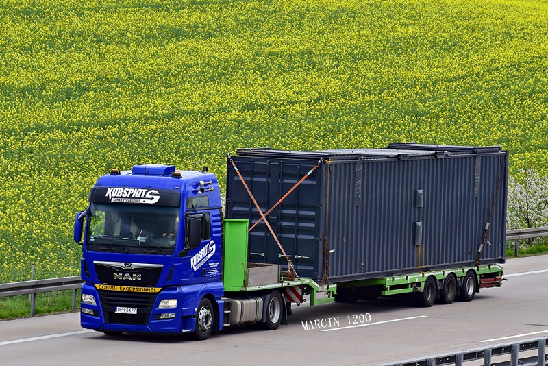 _DSC1757-crop-Kurspiot - MAN TGX.JPG