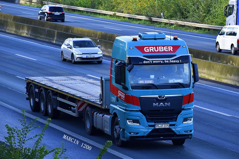 _DSC7642-crop-Man TGX II - Gruber.JPG