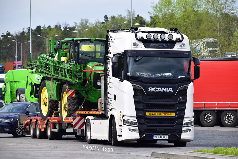 _DSC2927-crop-DASTIM-SCANIA S NG.JPG