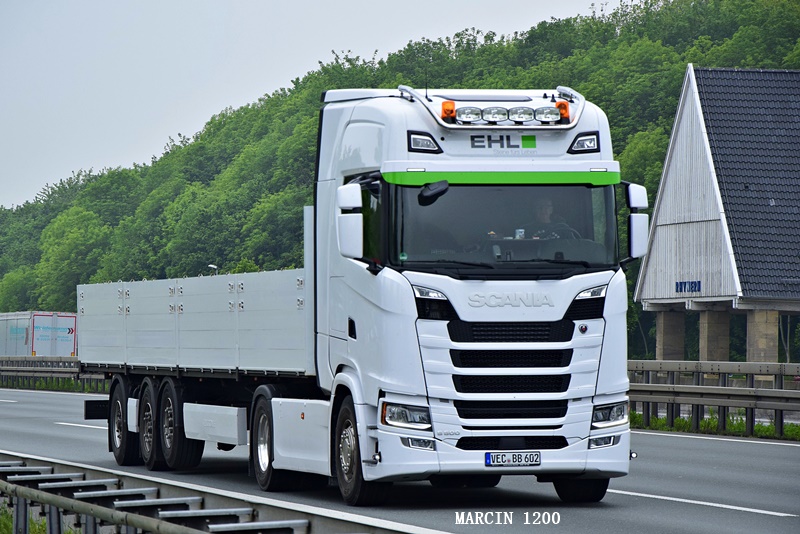 _DSC6229-crop-EHL-SCANIA S500.JPG