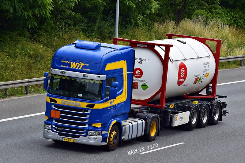_DSC4930-crop-Scania R Streamline Topline-Frans de Wit.JPG