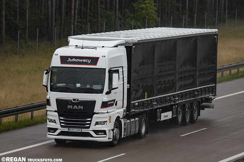 MAN TGX II - Julkowscy.jpg