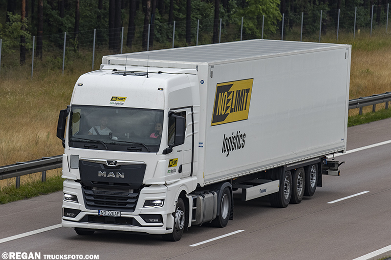 MAN TGX II - No Limit Logistics.jpg
