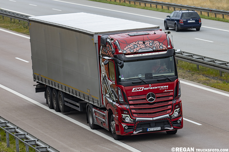 Mercedes-Benz Actros MP5 - DN Spedition Group.jpg