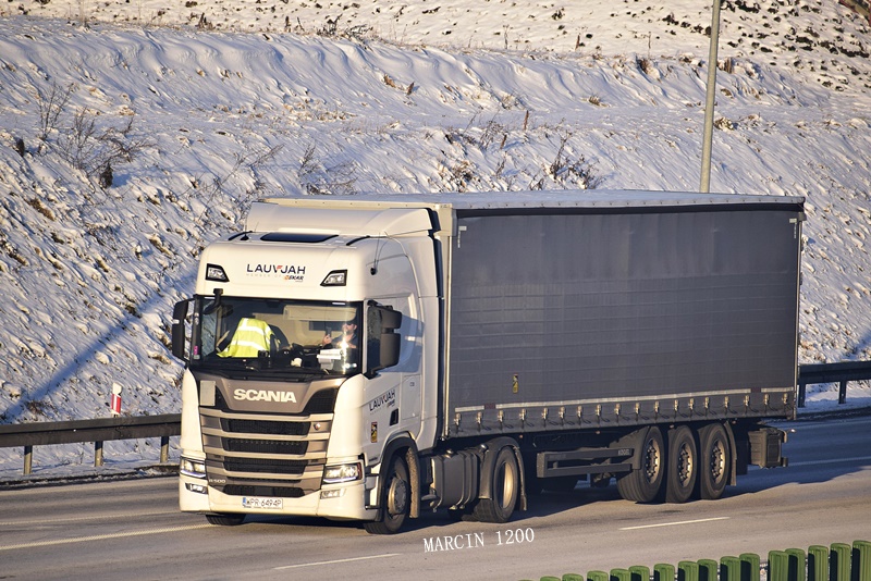 _DSC9011-crop-Lauvjah Spedycja-SCANIA R500 NG.JPG