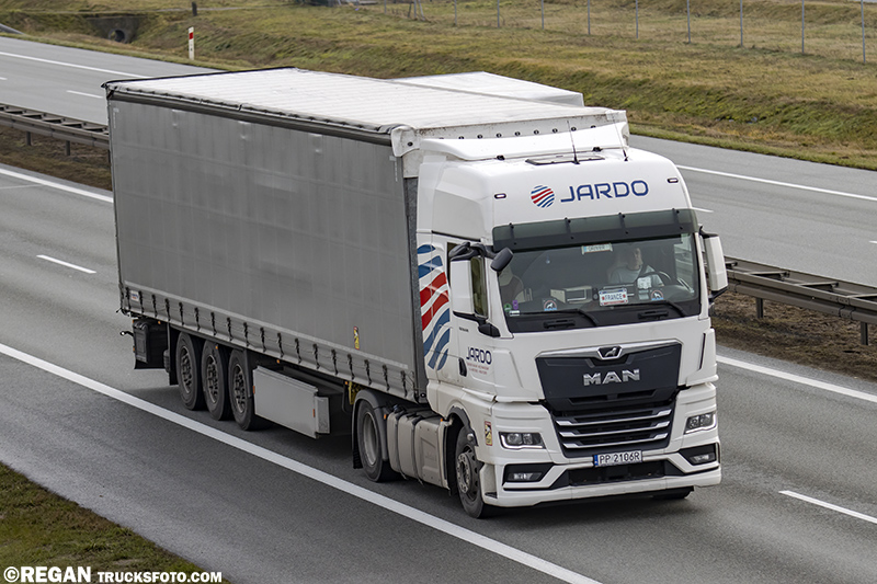 MAN TGX II - Jardo.jpg