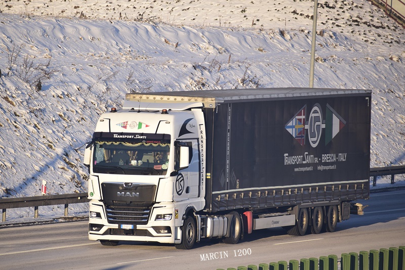 _DSC9018-crop-TransportSanti-MAN TGX II.JPG