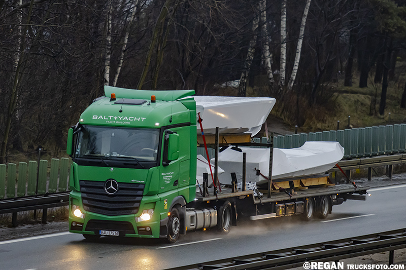 Mercedes-Benz Actros MP4 - Balt Yacht.jpg
