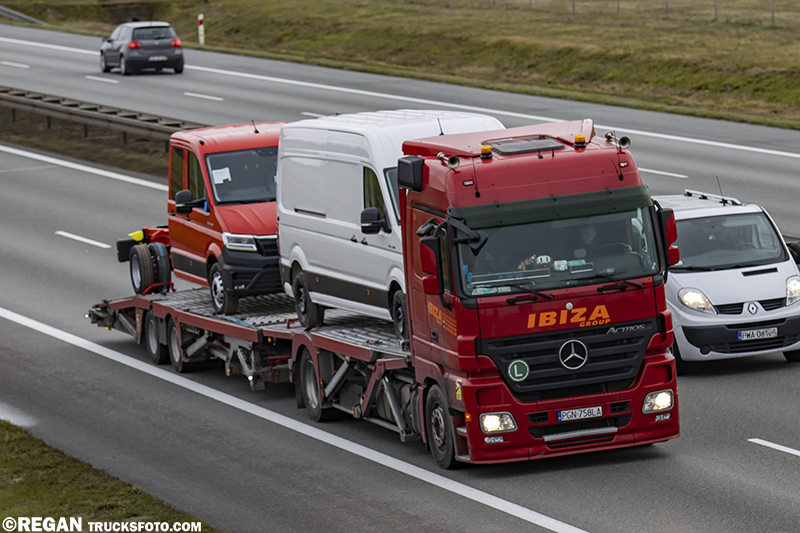 Mercedes-Benz Actros MP2 - Ibiza Group.jpg