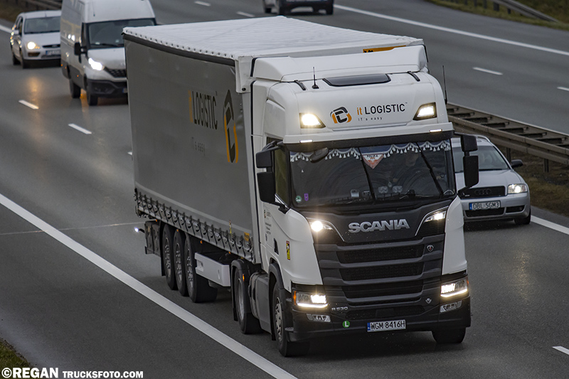 Scania R530 V8 - IT Logistic.jpg