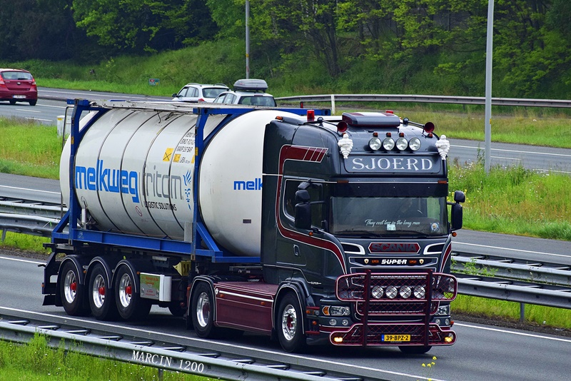 _DSC42651-crop-Sjoerd-SCANIA R560 STREAMLINE.JPG