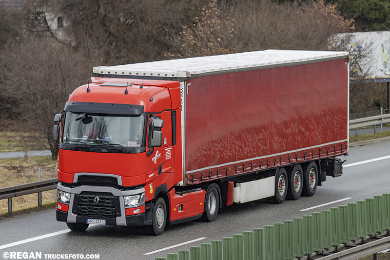 Renault Range T - Gawryś.jpg