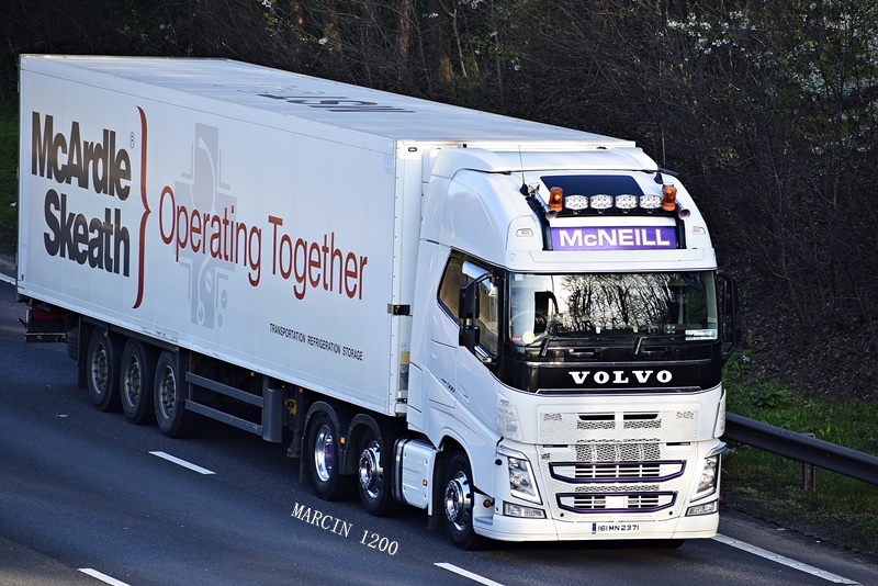 _DSC9948-crop-McNEILL-VOLVO FH IV.JPG