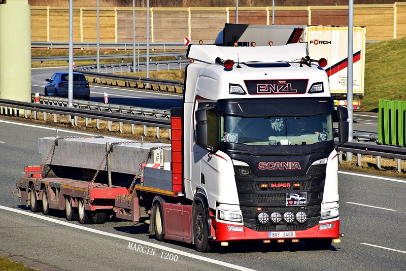 _DSC9347-crop-ENŽL-SCANIA R NG.JPG