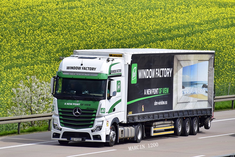 _DSC1862-crop-ABM Window Factory-Mercedes-Benz ActrosL MP5.JPG