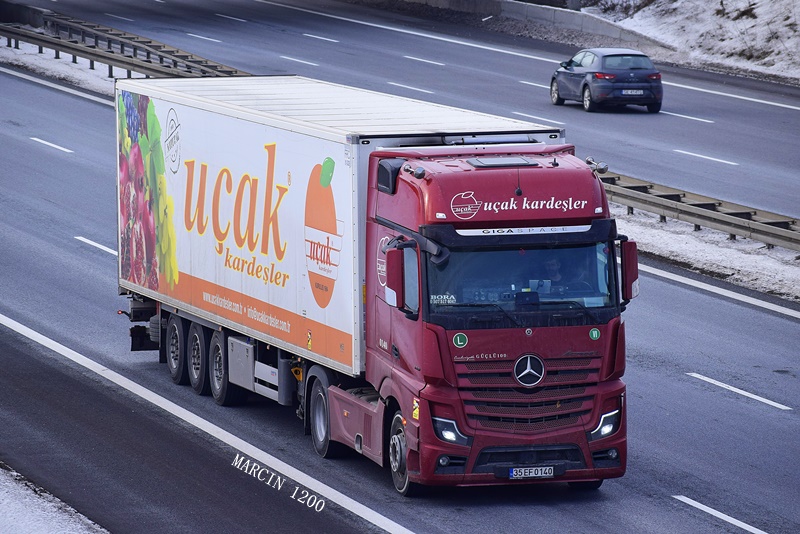 _DSC9122-crop-Uçak Kardeşler-Mercedes-Benz ActrosL MP5.JPG