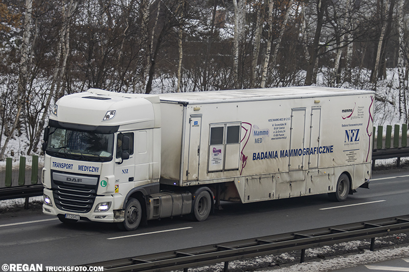 DAF XF - NFZ Transport Medyczny Badania Mammograficzne.jpg