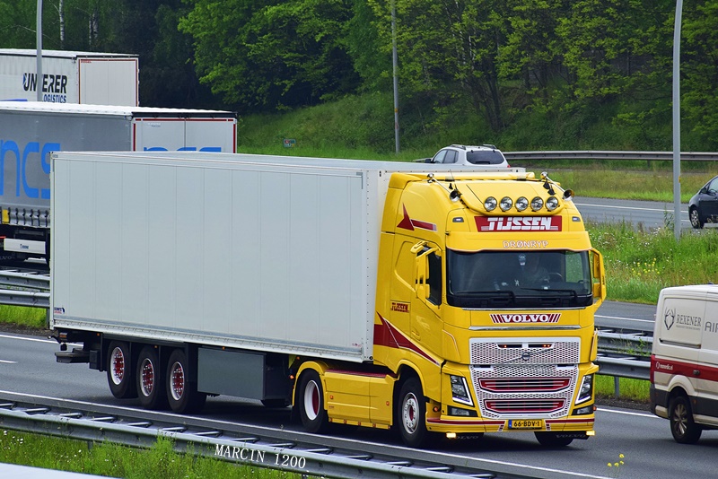 _DSC4263-crop-Tijssen-VOLVO FH IV.JPG