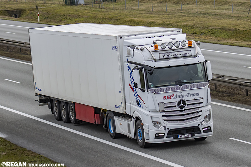 Mercedes-Benz Actros MP4 - Sek-Auto-Trans.jpg