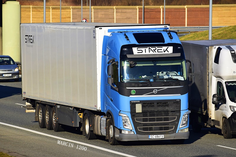 _DSC9408-crop-STAREK -VOLVO FH IV.JPG