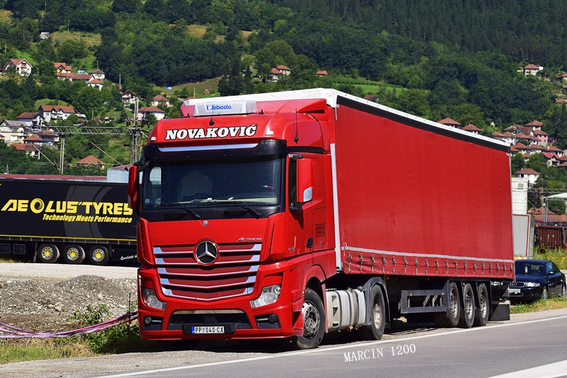 _DSC5416-crop-NOVAKOVIĆ-Mercedes-Benz Actros MP4.JPG