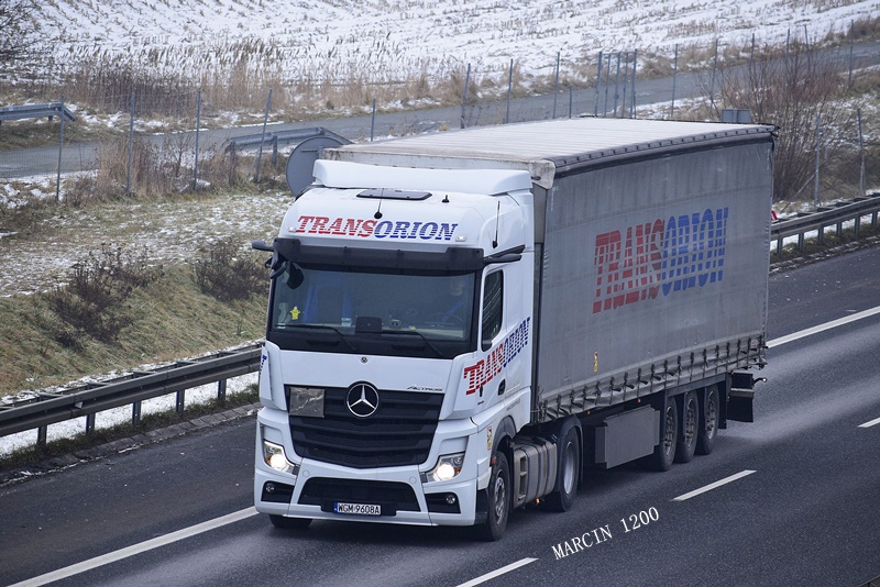 _DSC9571-crop-Mercedes-Benz Actros MP5 -Transorion.JPG