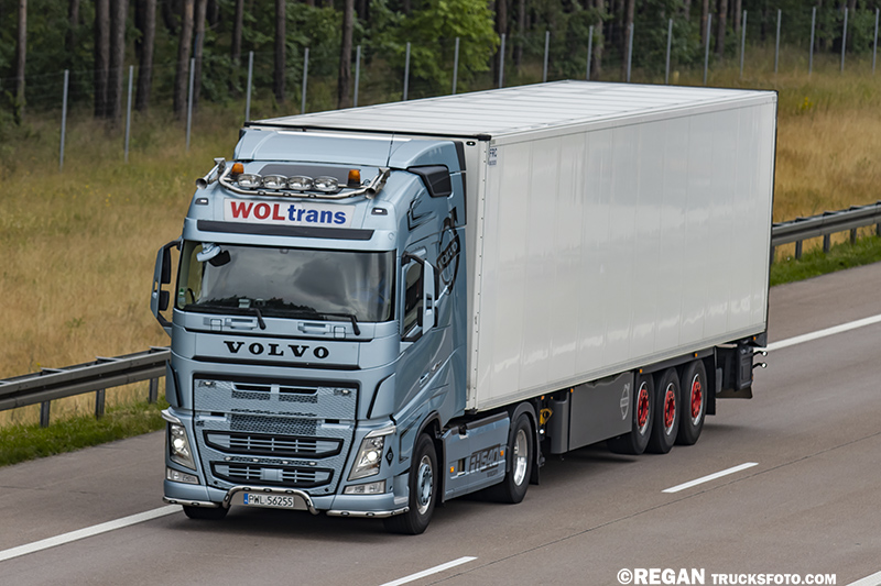 Volvo FH4 - Woltrans.jpg