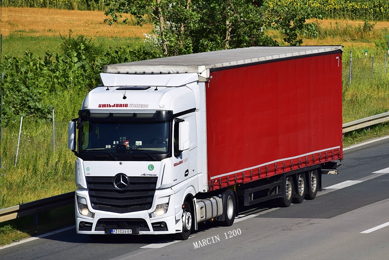 _DSC5527-crop-Smiljanic Komerc-Mercedes-Benz Actros MP4.JPG