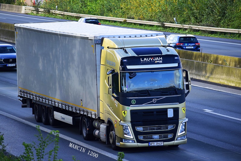 _DSC7736-crop-Lauvjah-VOLVO FH IV.JPG