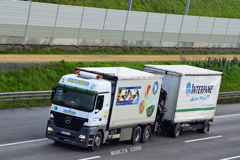 _DSC2626-crop-H.Wenzl-Mercedes-Benz Actros MP2.JPG