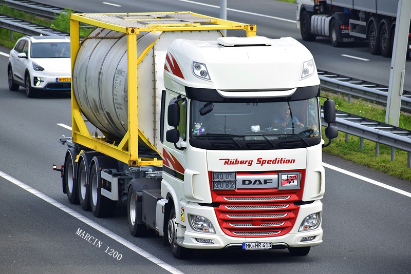_DSC3282-crop-Rüberg Spedition-DAF XF 106II.JPG