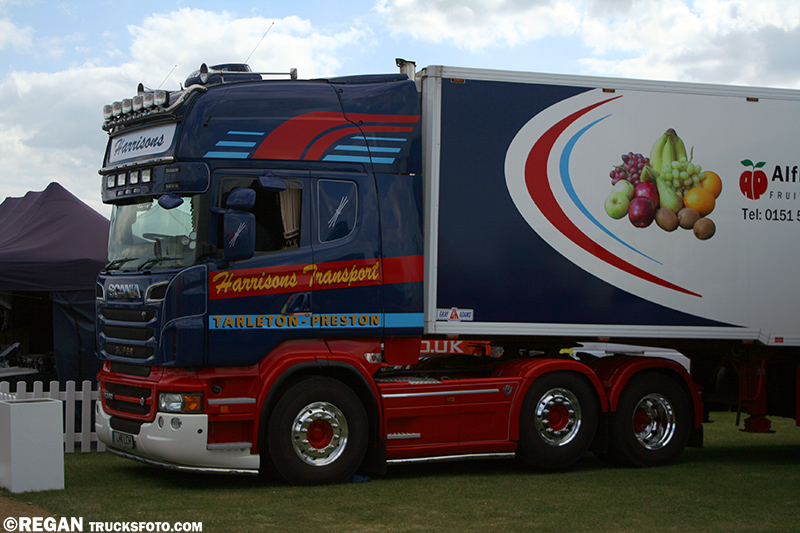 Scania R560 V8 - Harrisons Truckfest Peterborough.jpg
