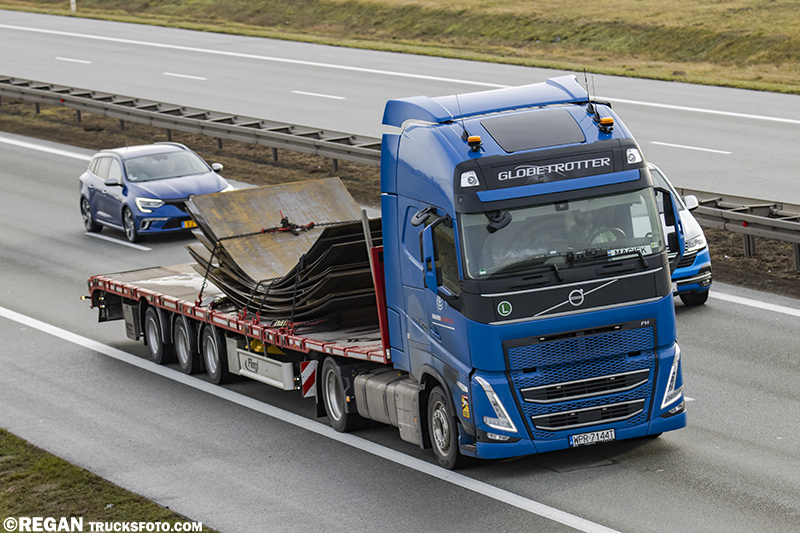 Volvo FH5 - Makro Logistics.jpg