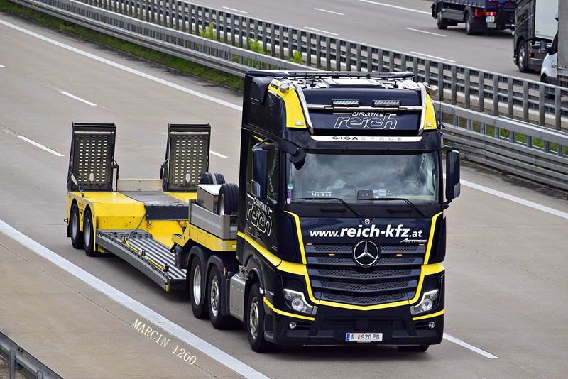 _DSC1791-crop-Reich - KFZ-Mercedes-Benz ActrosL MP5.JPG