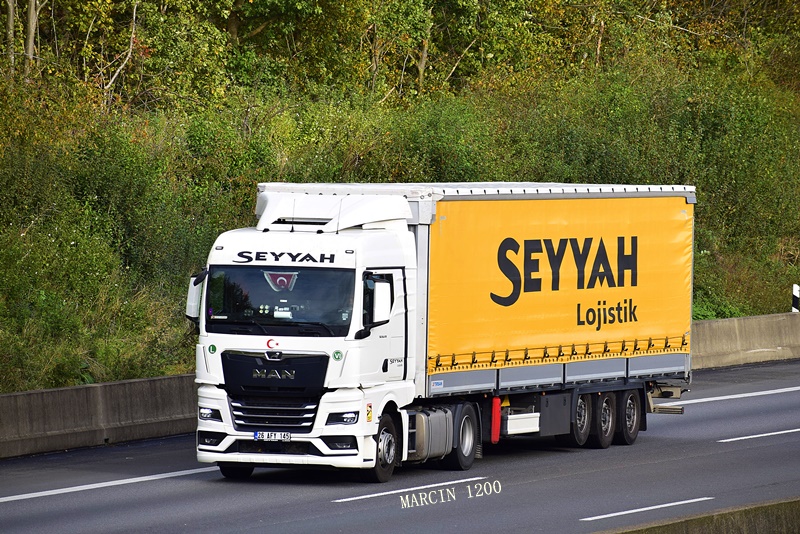 _DSC7959-crop-Seyyah Lojistik-MAN TGX II.JPG