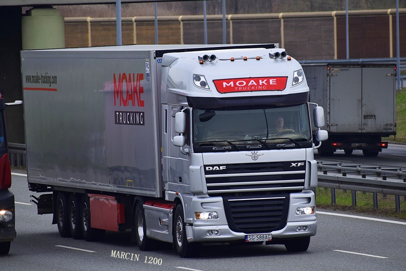 _DSC0454-crop-Moake Trucking-DAF XF105.JPG