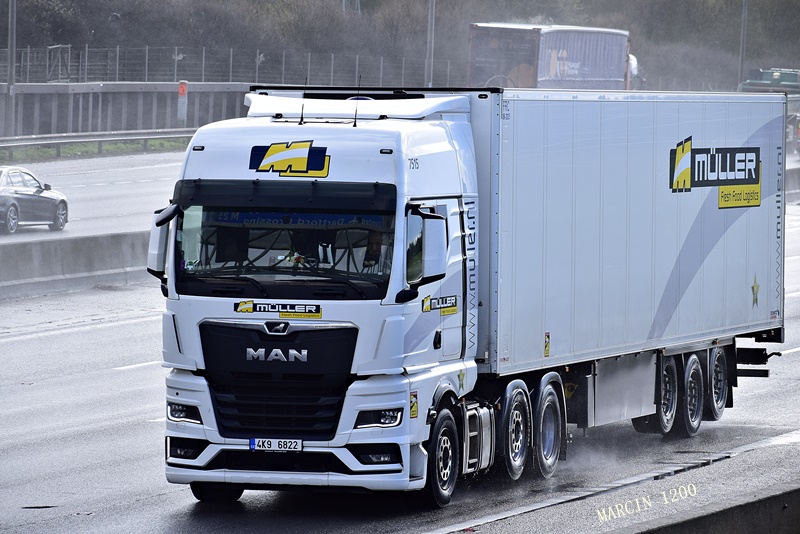 _DSC0921-crop-Müller-MAN TGX II.JPG