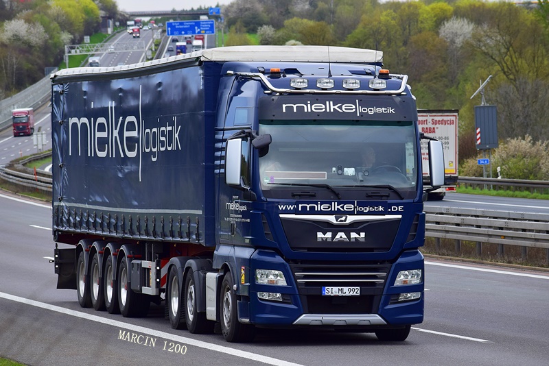 _DSC1210-crop-Mielke Logistik-MAN TGX Euro6 II.JPG