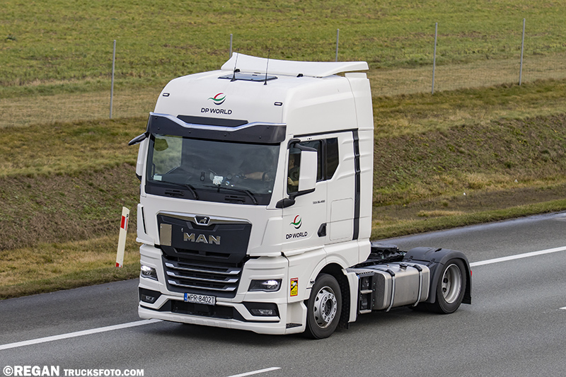 MAN TGX - DP World.jpg