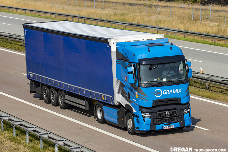 Renault Range T Evo - Gramix.jpg