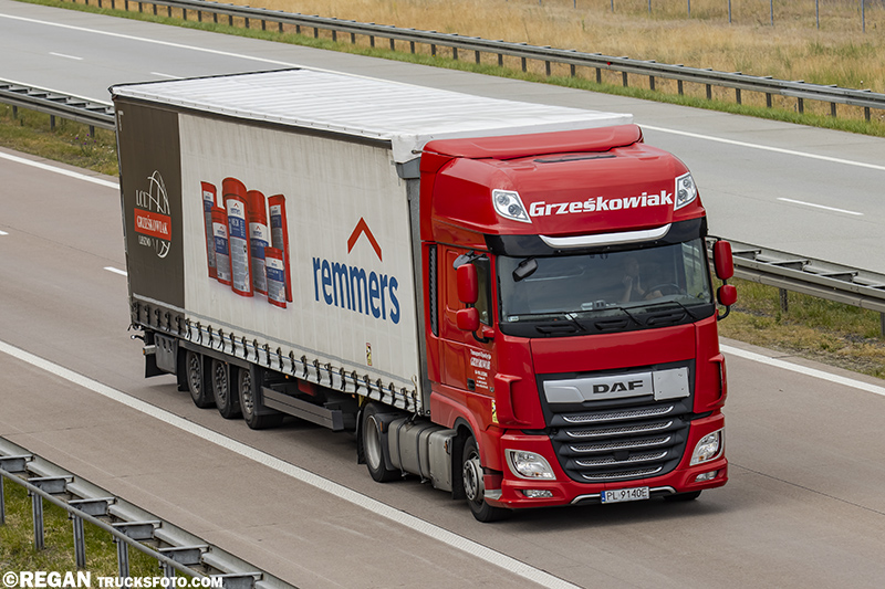 DAF XF - Grześkowiak.jpg