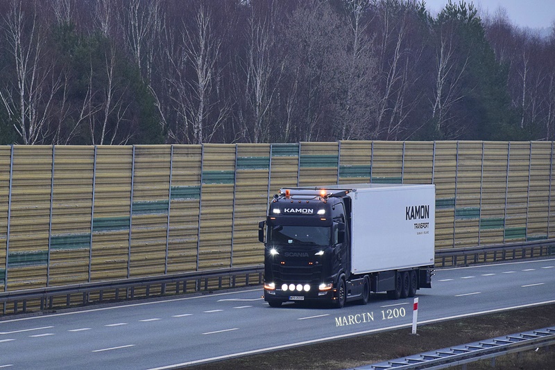 _DSC0186-crop-Kamon-SCANIA S500.JPG