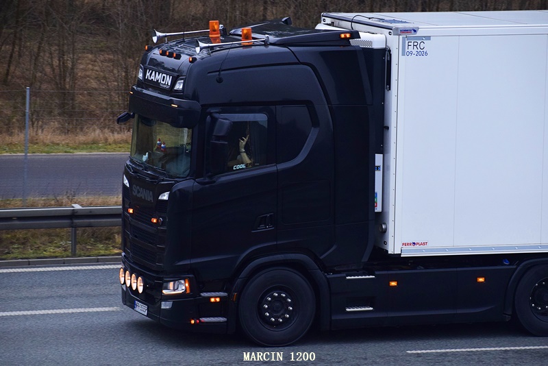 _DSC0190-crop-KAMON-SCANIA S500.JPG